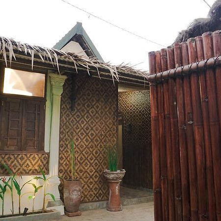 Bilik Bamboo Hostel Yogyakarta Luaran gambar